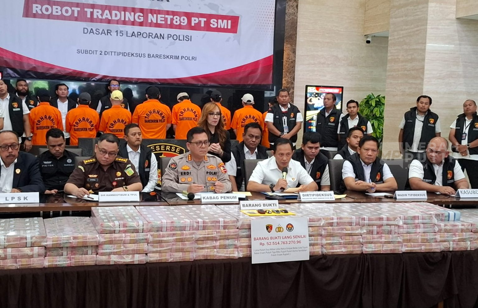 Banyak Banget, Barang Bukti Uang Investasi Bodong Net89 Senilai Rp 15 Miliar