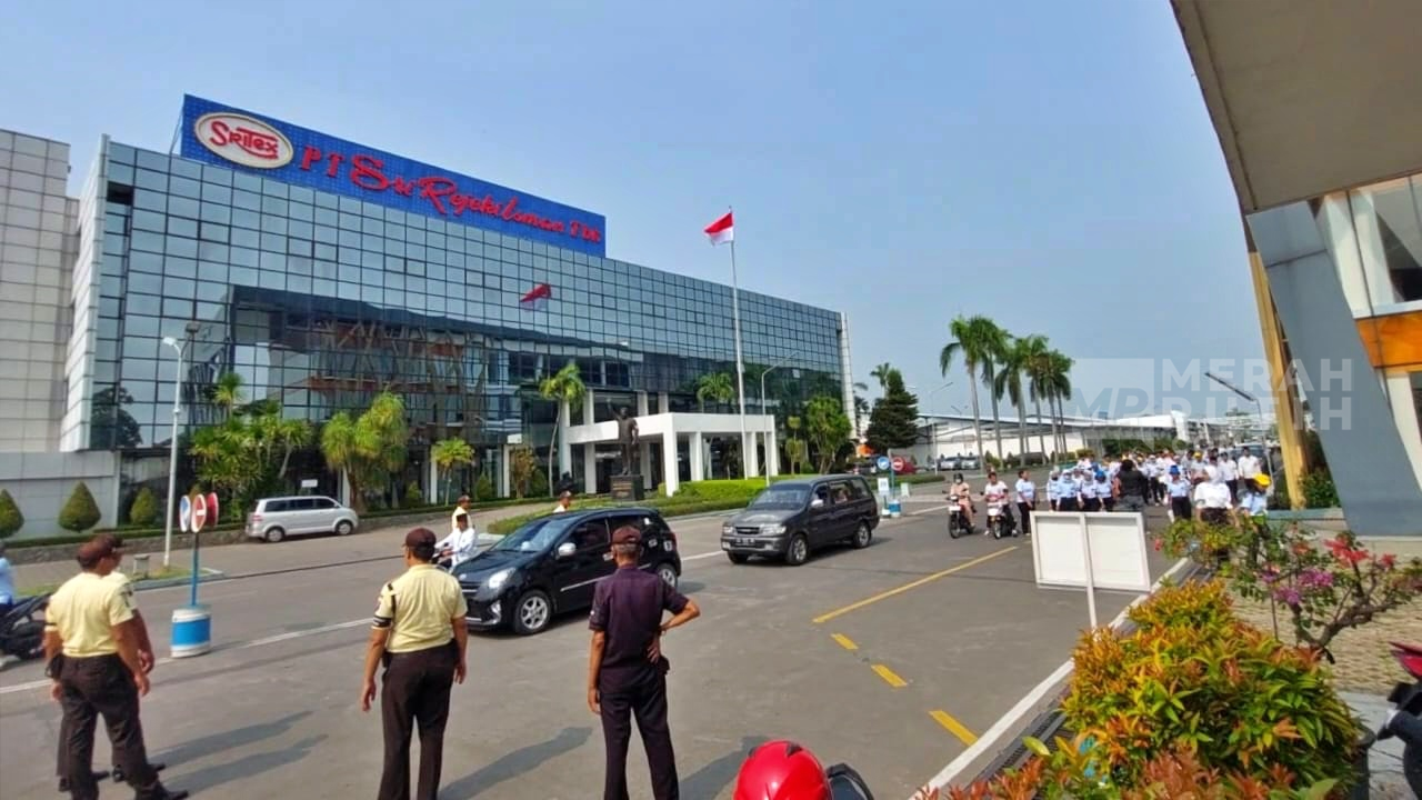 Sritex Dilanda Pailit, Komisi VII DPR Desak Buat UU Sandang dan Perindustrian