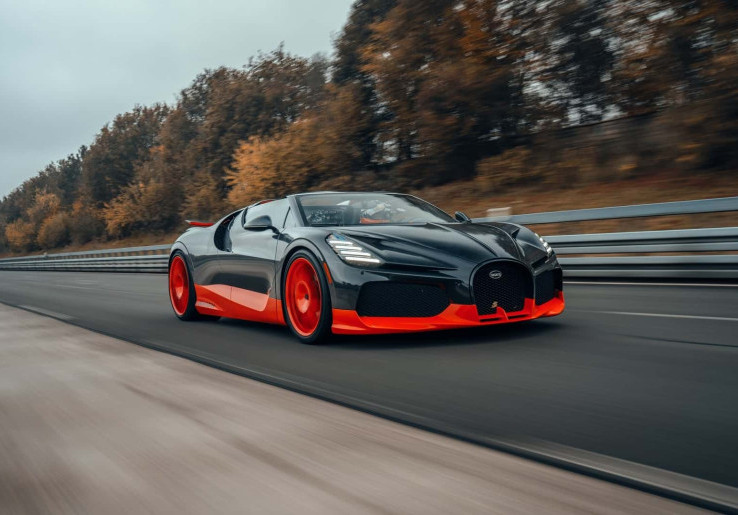 Bugatti Mistral Cetak Rekor Kecepatan Baru, Capai 453,91 Km/Jam