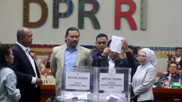 Komisi III DPR Tetapkan Lima Orang Dewan Pengawas KPK Periode 2024-2029