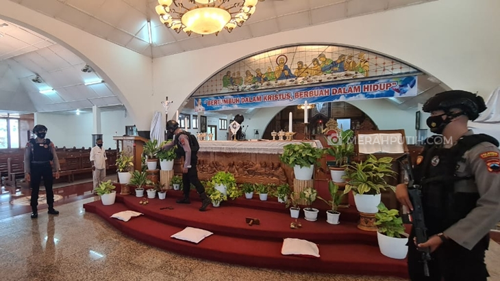 Polresta Surakarta Gencarkan Patroli K9 di Gereja
