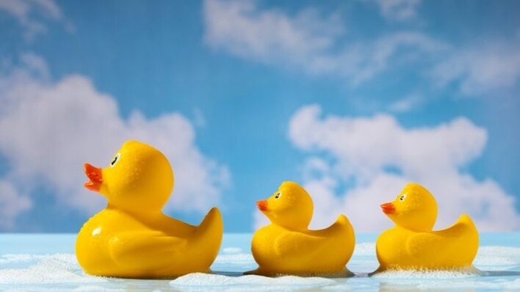Bebek Karet Penuh Bakteri