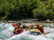 4 Destinasi untuk Pencinta Arung Jeram