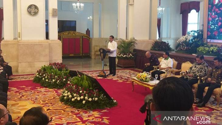 Cegah corona Jokowi makin sering minum jamu (ANTARA/Hanni Sofia)
