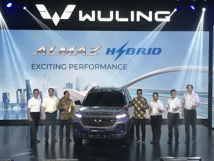 wuling almaz hybrid