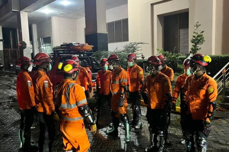 Dua Korban Ledakan Rumah Mewah Medan Masih Terjebak, SAR Bentuk 3 Tim Evakuasi 