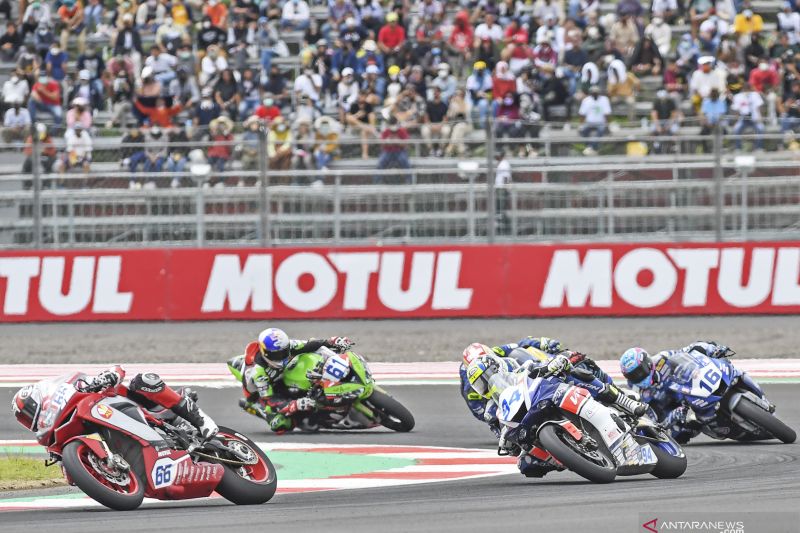 Dominique Aegerter Kunci Juara Dunia WSSP 2022 di Sirkuit Mandalika
