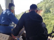 Akses Darat Terputus, Polri Lakukan Airdrop Bantuan ke Desa Terisolasi di Sumut