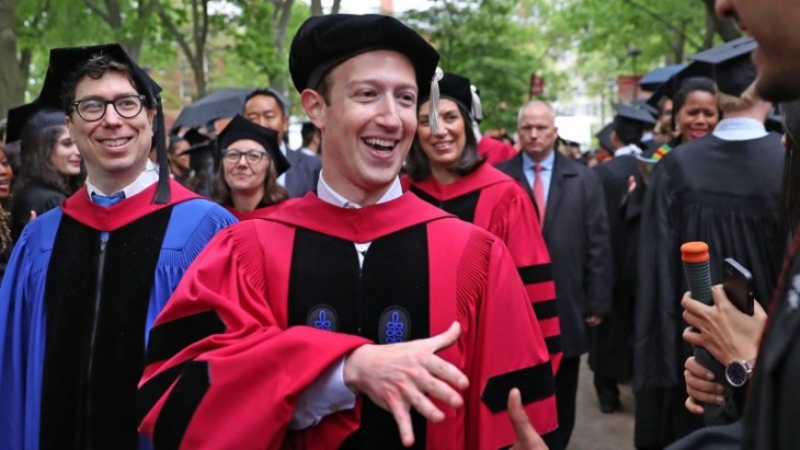 Mau Jadi Lulusan Harvard Selama #DiRumahAja? Ikut 67 Kelas Online Gratis Ini!