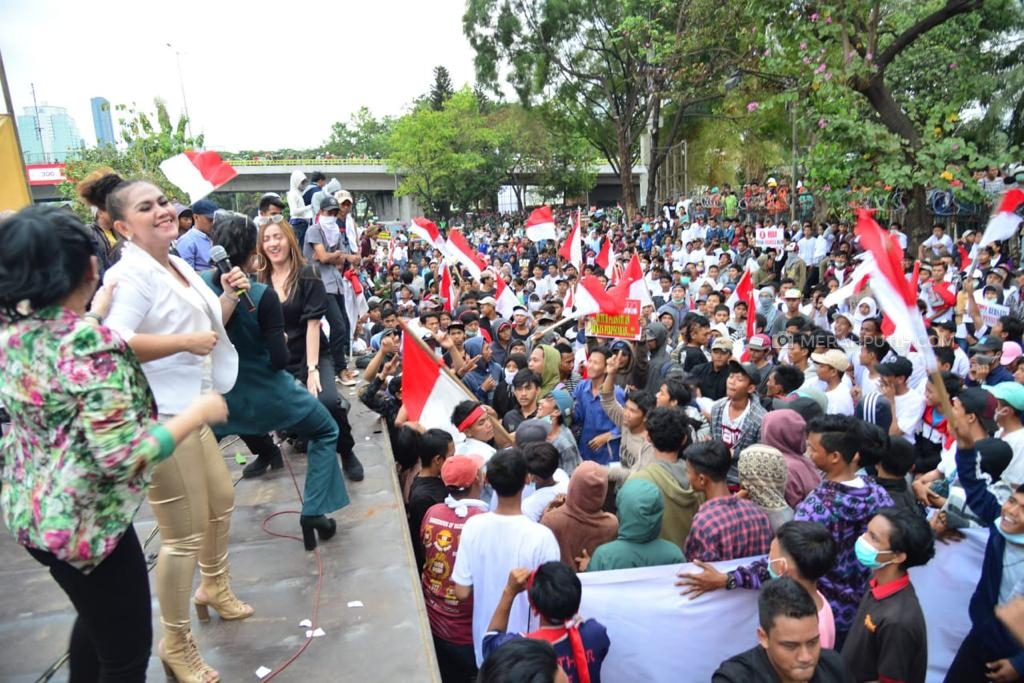 Presiden Jokowi Didesak Segera Lantik 5 Pimpinan Baru KPK 