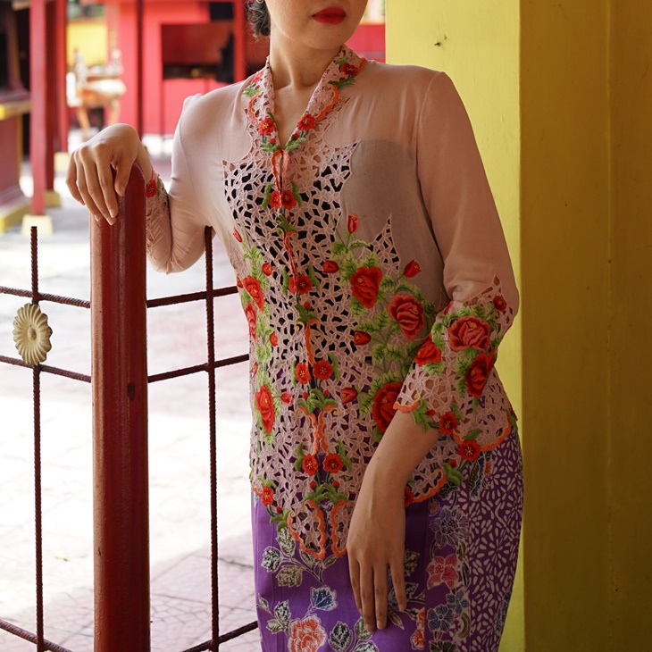 Mengenal Beragam Kebaya dan Keindahan Koleksi Produk Lokal