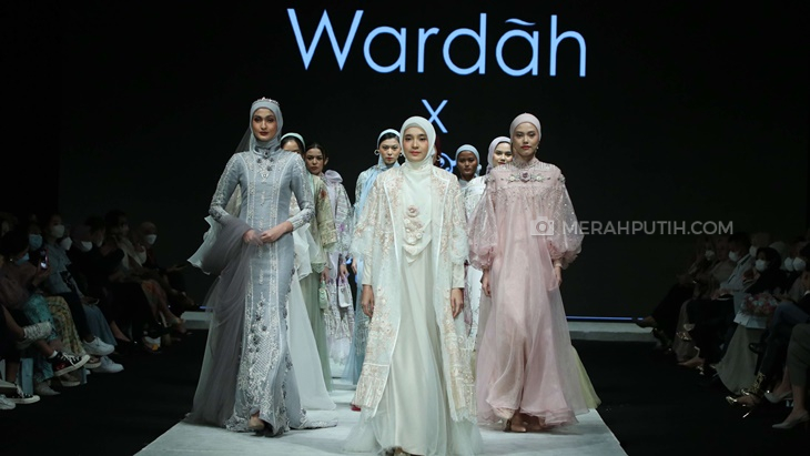 Uniknya Selebrasi 11 Tahun Berkarya Ayu Diah Andari di IFW 2022
