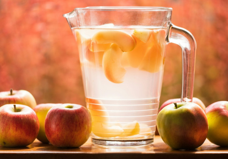 Air Hangat dan Infused Water Tingkatkan Kesehatan Usus