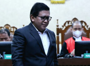 Bacakan Eksepsi, Hasto Ungkit Nama Jokowi