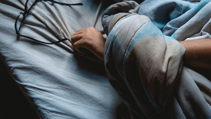 Suka Tidur dengan Lampu Menyala? Diabetes Mengintaimu