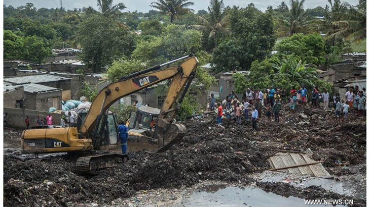 Tempat Pembuangan Sampah Longsor, 17 Tewas