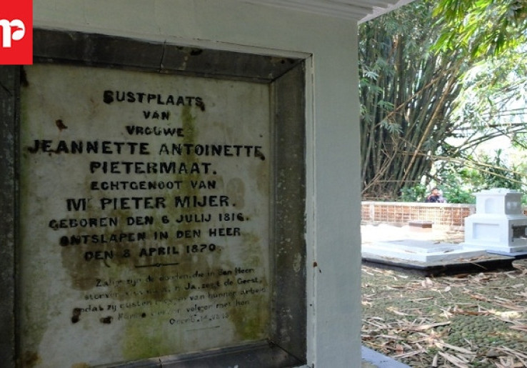 Menapaki Jejak Kolonial ke Makam Belanda di Seberang Istana Bogor