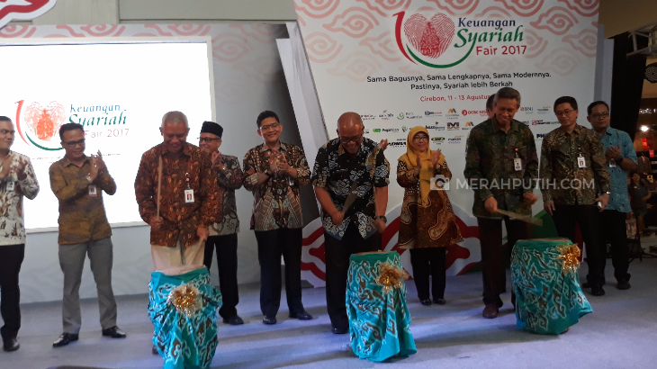 OJK Gelar Keuangan Syariah Fair 2017 di Cirebon