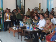 Alun-alun Utara Keraton Surakarta Kembali Dibuka, Gibran Bagikan Susu