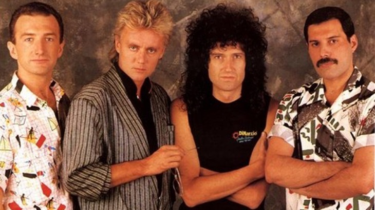 Queen, Seperti Satu Kapal dengan 4 Nahkoda