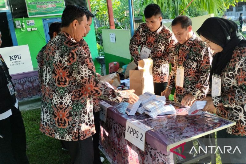 Ratusan Petugas KPPS di Garut Sakit, 39 Orang Rawat Inap