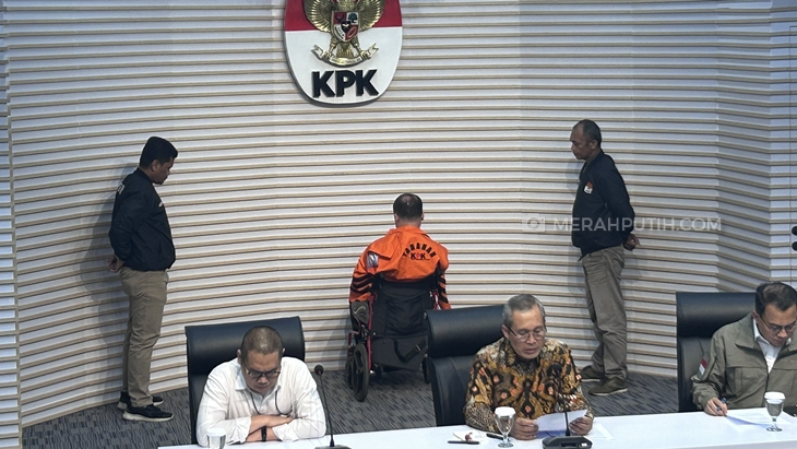 KPK Umumkan Eddy Hiariej Tersangka Suap Rp 8 Miliar
