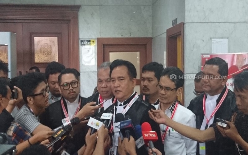 Yusril Tegaskan Kehadiran Jokowi di Pelatihan Saksi TKN Bukan Sebagai Presiden