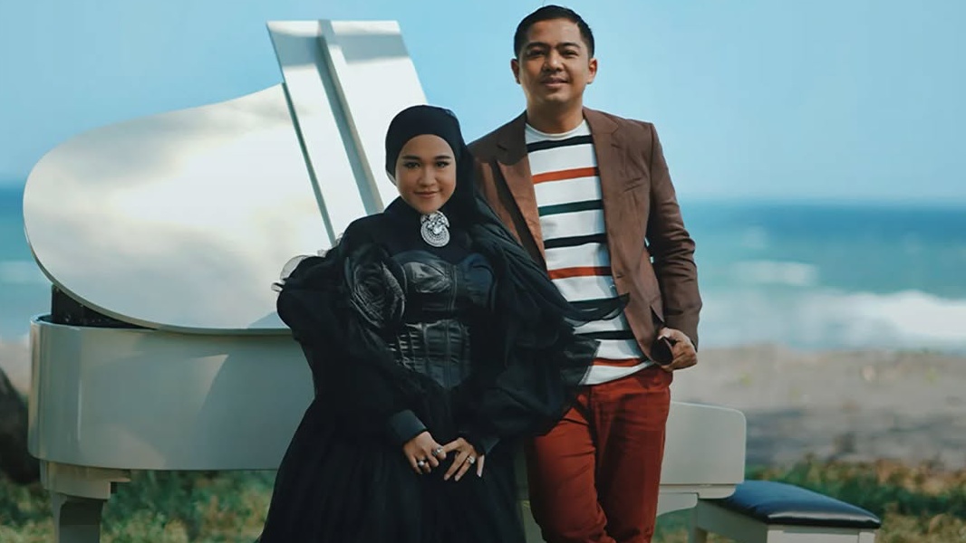 Angkat Kisah Hubungan Tak Sehat dengan Pasangan, Ini Lirik Lagu 'Masing-Masing' Ade Govinda dan Ernie Zakri