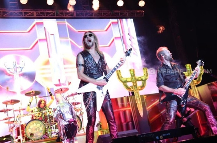 Rian D'Masiv Ikut Menggila Bersama Metalhead di Konser Judas Priest