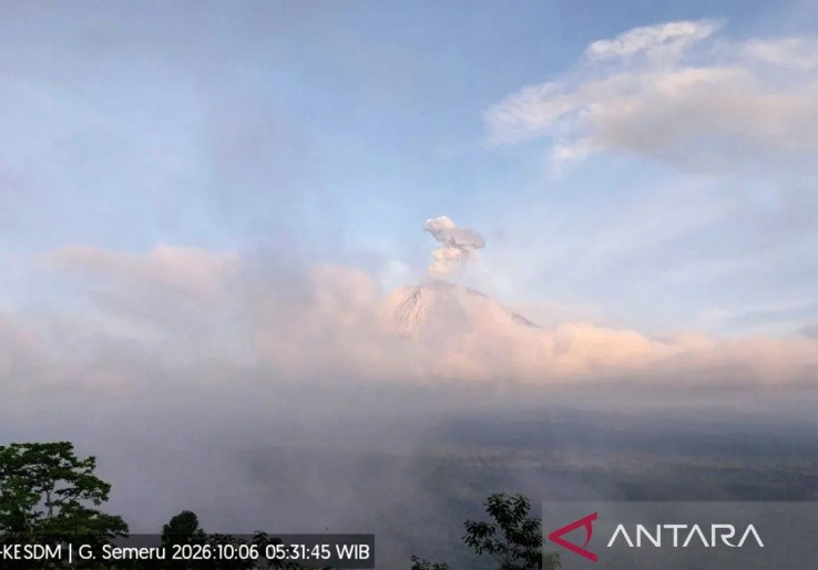 Gunung Semeru Erupsi Selasa Pagi Ini, Kolom Letusan Capai 900 Meter