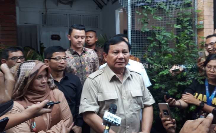 Neno Warisman bersama Prabowo