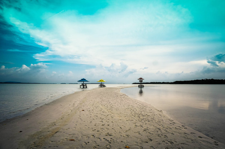 Menyusuri Keindahan Pulau Leebong, “Maldives” Indonesia di Belitung