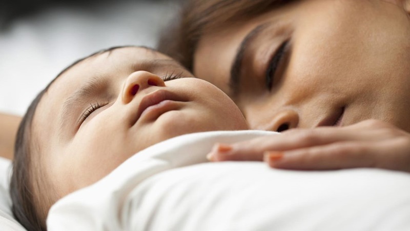 Ibu Menyusui, Ikuti 4 Cara Ini untuk Maksimalkan Jam Tidur