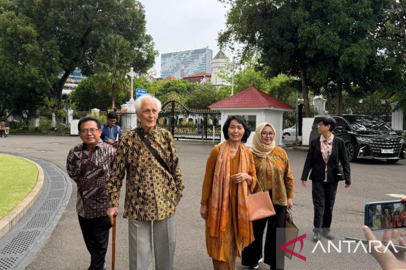 Prabowo Undang Tokoh Gerakan Nurani Bangsa ke Istana, Romo Magnis Datang Nyaris Telat