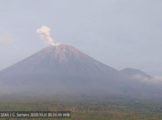 Gunung Semeru 6 Kali Erupsi hingga 05.53 WIB, Tinggi Letusan sampai 700 Meter