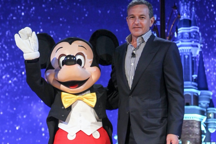 Bob Iger, mantan CEO DIsney. (Foto: hypebeast) 