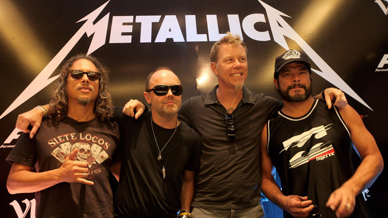 Metallica Akan Hibur Penggemar di atas Es 