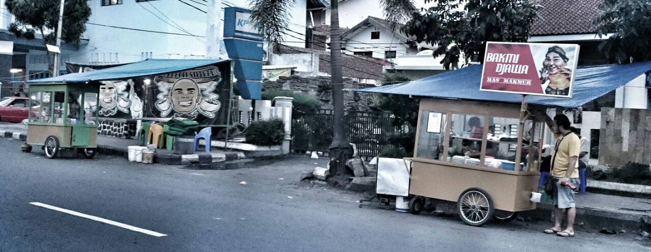 Meski Bangkrut, Ery Makmur Tetap Buka Usaha