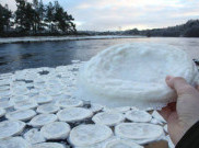 Ada “Ice Pancake” Misterius di Sungai Ini