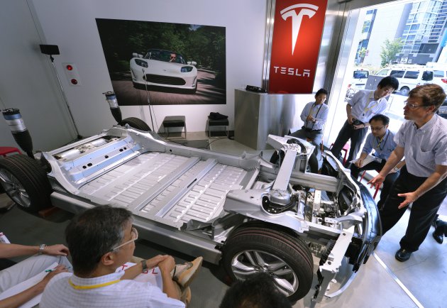 Tesla Menjanjikan Pengisian Cepat Energi Mobil Listrik