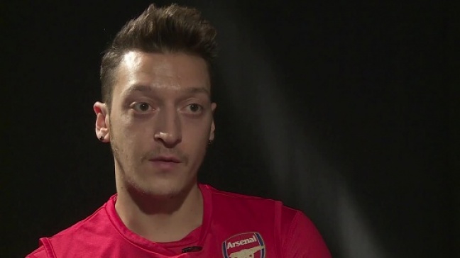 Ozil Rindu Sepakbola