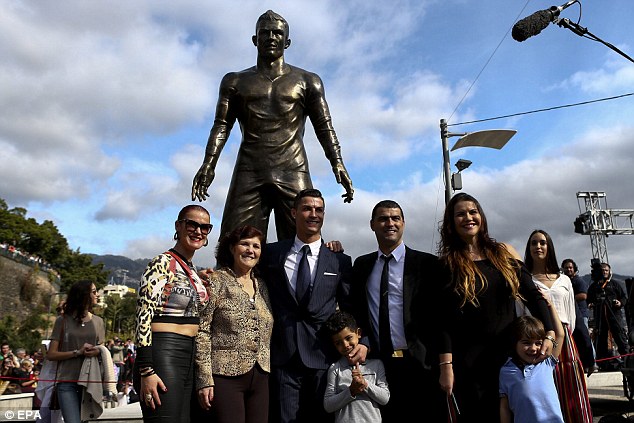 Patung CR7 Dibully