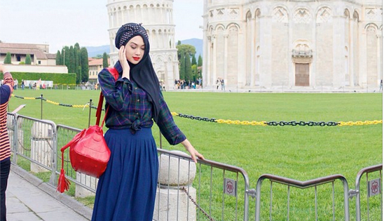 Gaya Hijab Ala Indah Nada Puspita