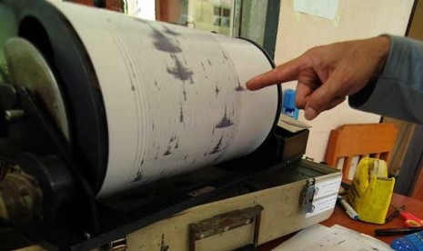Maluku Gempa 5 Skala Richter