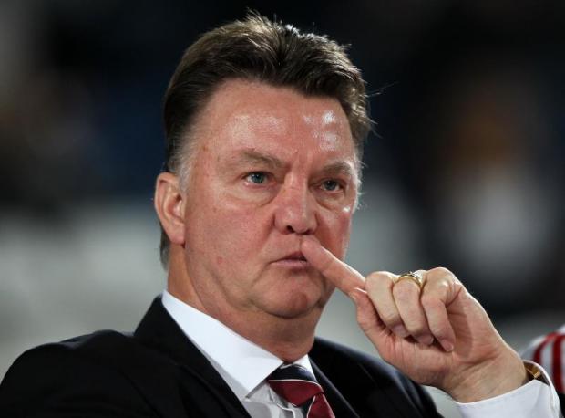 Van Gaal Terpaksa Mainkan Formasi 3-5-2