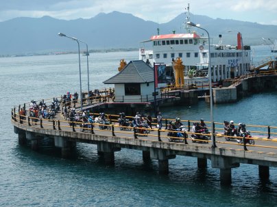 Libur Natal, Penumpang di Pelabuhan Ketapang Meningkat