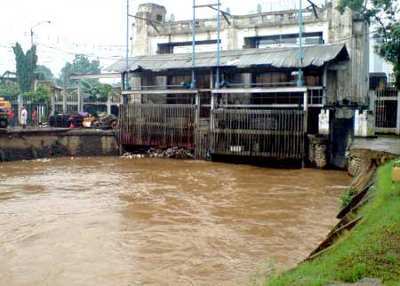 Proyek Tambah Pintu Air Manggarai  harus Segera Diselesaikan