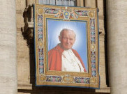 Pria Penembak Paus John Paul II Muncul di Vatikan