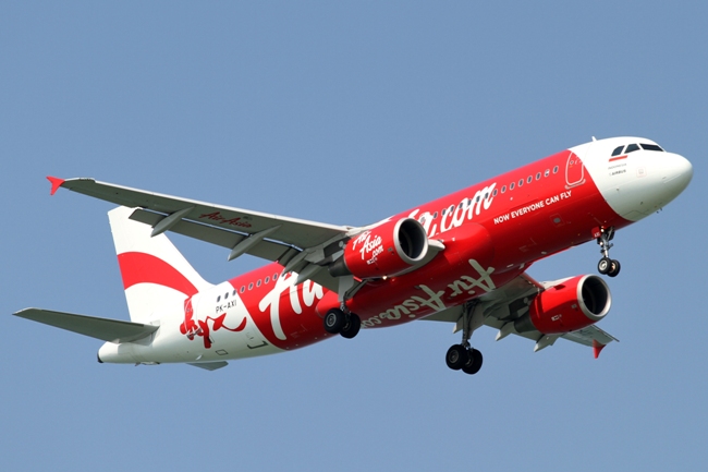 Keluarga Penumpang AirAsia Mulai Berdatangan ke Posko Krisis 