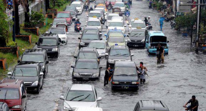 Pemprov DKI Kesulitan Hilangkan Genangan di Jalan